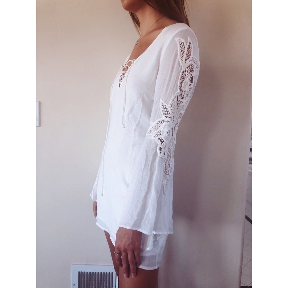 L ⭐️ SPACE, white small tunic dress, embroidered